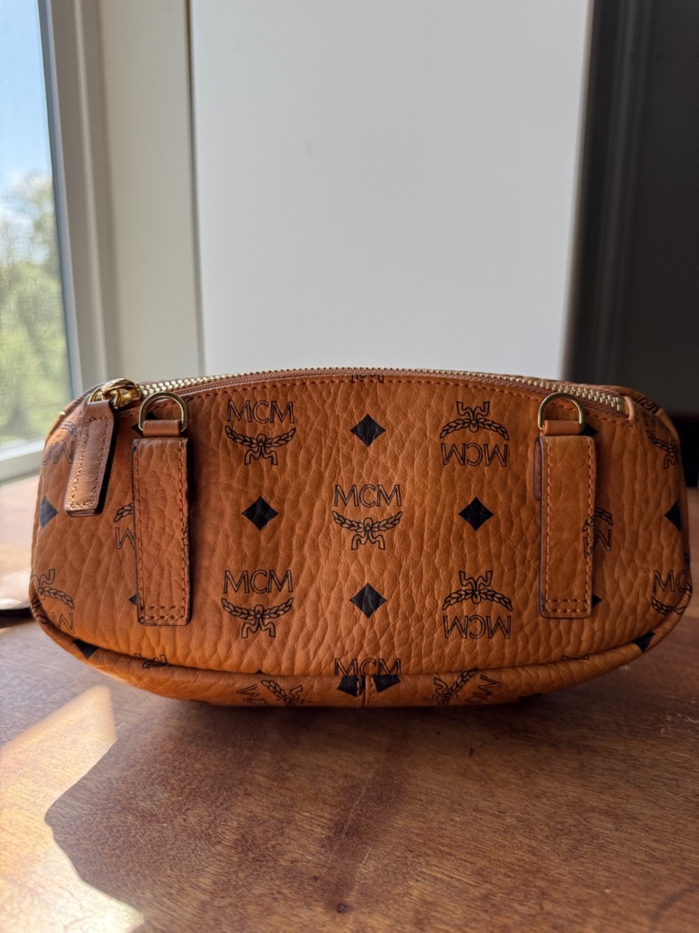 MCM Sling- Crossbody- Bum- Belt bag- All in one! - Picture 10 of 10
